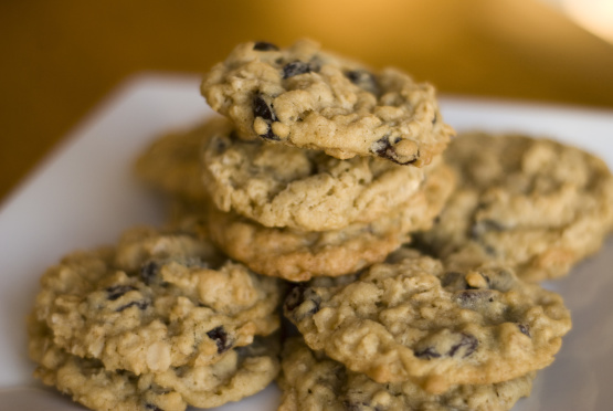 raisin-oatmeal-cookies